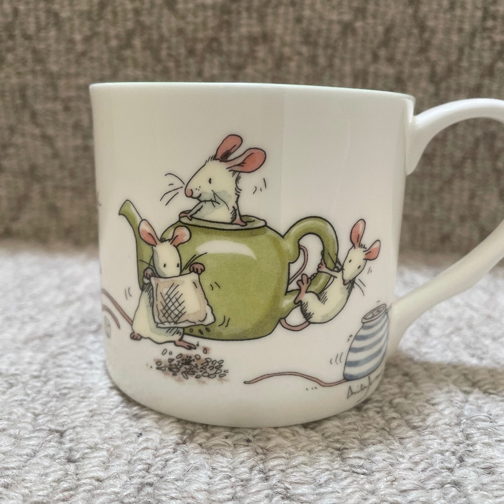 Mug Two Bad Mice “How to Make a Cup of Tea” fine bone chine by Anita Jeram